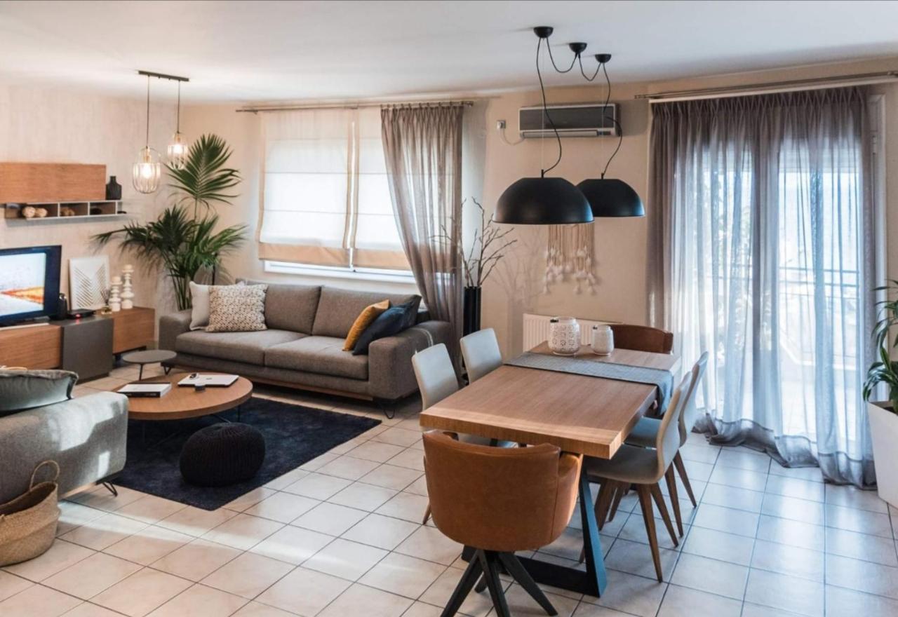 Sea Aura Apartment Kavala Bagian luar foto