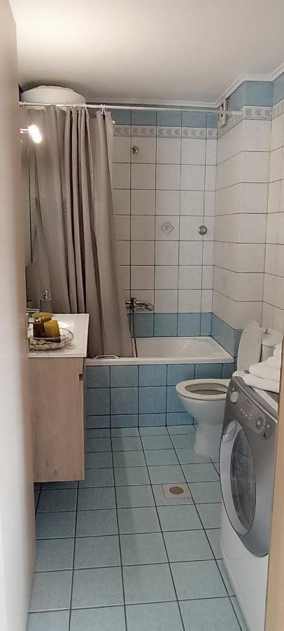 Sea Aura Apartment Kavala Bagian luar foto
