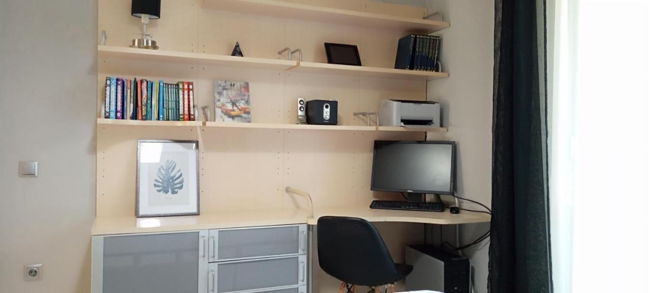 Sea Aura Apartment Kavala Bagian luar foto