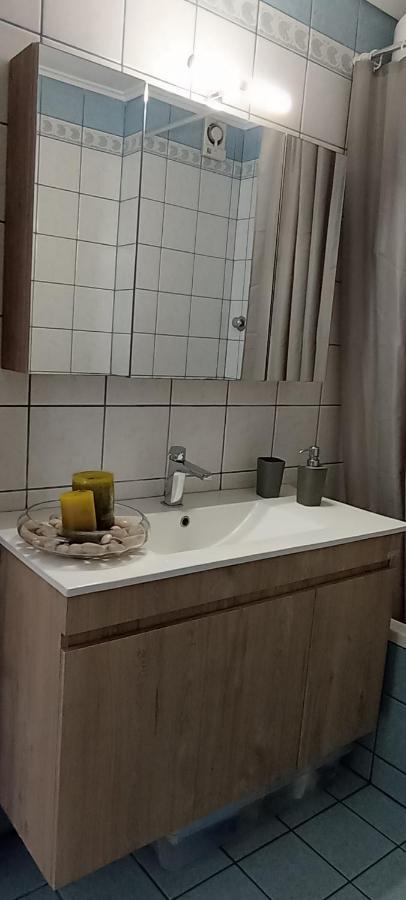 Sea Aura Apartment Kavala Bagian luar foto