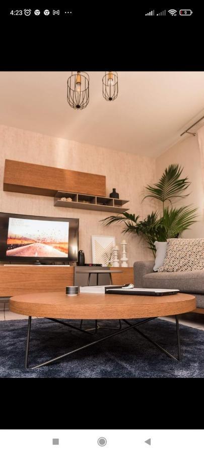 Sea Aura Apartment Kavala Bagian luar foto